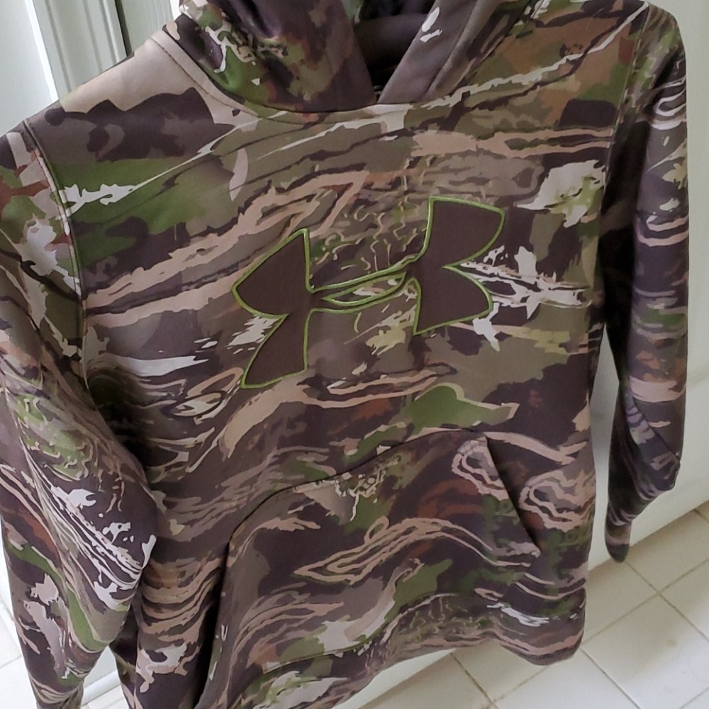 Under Armour YLG Hoodie